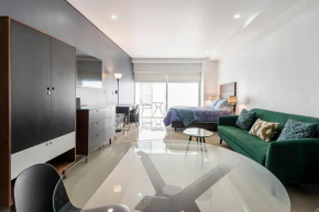 600 sq ft in trendy area, 150 BPS fiber optic
